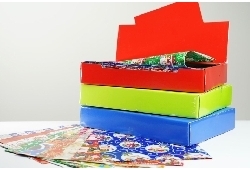 Art. BOX1NAT, Box fogli carta regalo conf. 100pz, colori assortiti.